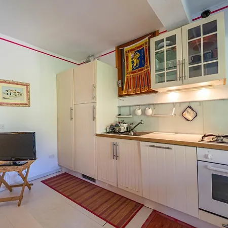Un Giardino Sul Forno Apartment *